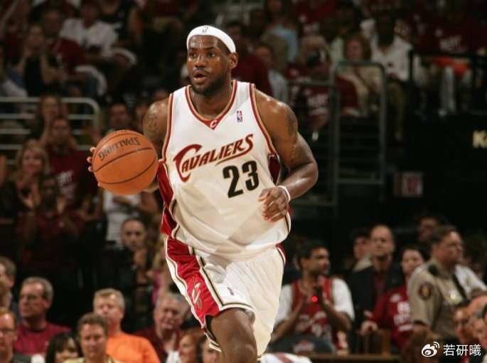 NBA史上最疯狂的赛季!艾弗森3阵,邓肯2阵,1阵堪称无敌|科比·布莱恩特|蒂姆·邓肯|姚明|史蒂夫·纳什|卡梅隆·安东尼_新浪体育_新浪新闻