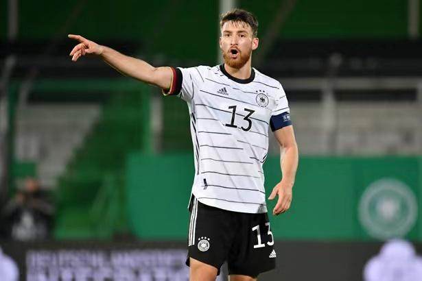 1647932996566011712.jpg kaiyun-德国队缺铁腰?请留意这个苗子,不然土耳其要抢了!