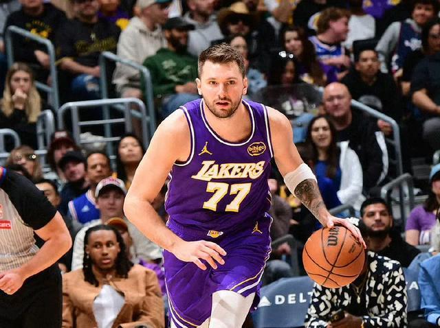 开云官网-里夫斯35分2助 NBA湖人119-115逆转76人 恩比德35分7板7助