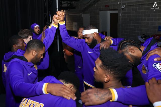 连败不慌！詹姆斯：季前赛意义有限 还不如队内训练