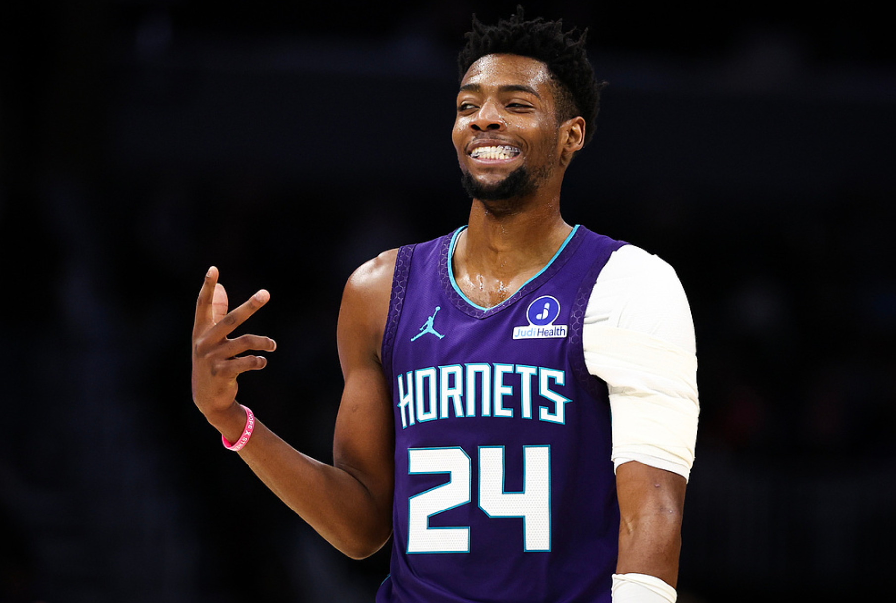 开云官网-申京17投15中仍无缘今日最佳！对不起！东契奇爆砍80年NBA纪录