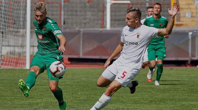 开云网页-队长29岁就因伤挂靴，2009年U17欧洲冠军今何在？