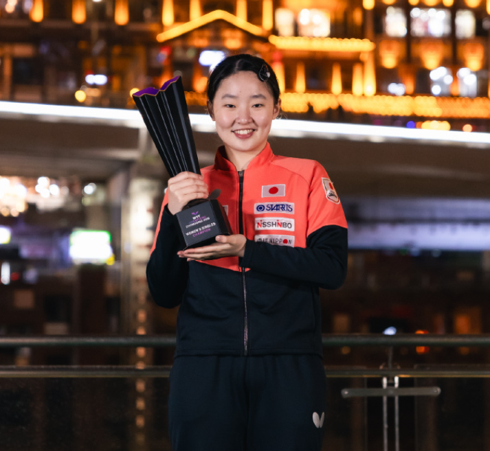 开云网页-17岁张本首冠创历史！世排升第五超蒯曼 日媒：离世界女王更近了